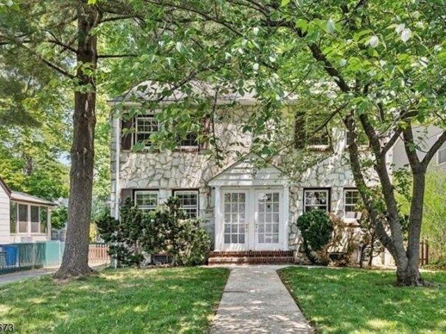 Condo for sale in Cranford, New Jersey