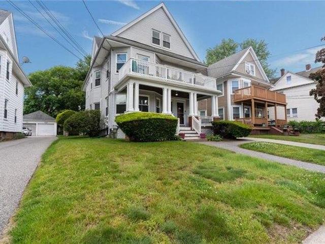 Condo for sale in Cranston, Rhode Island