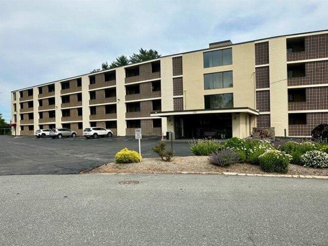 Condo for sale in Cranston, Rhode Island