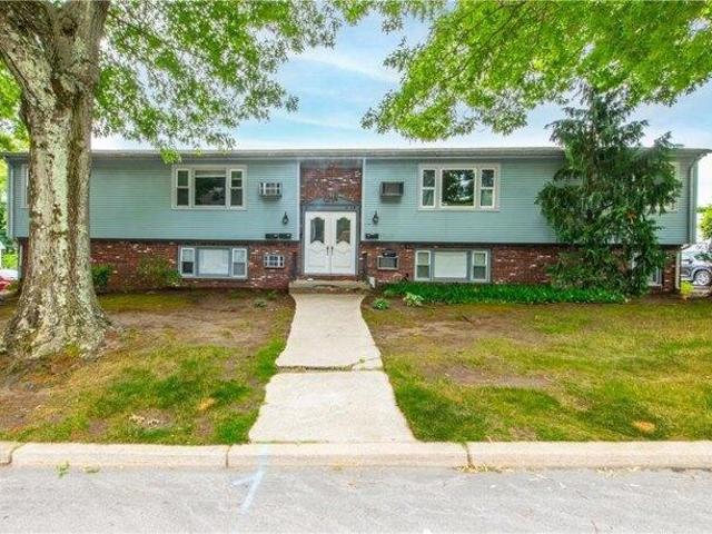 Condo for sale in Cranston, Rhode Island