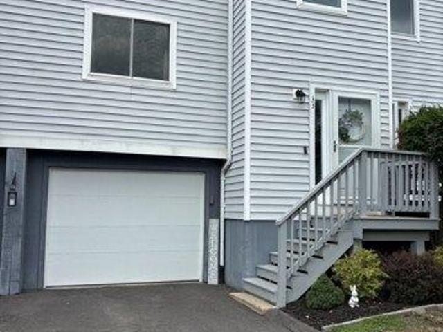 House for sale in Cromwell, Connecticut
