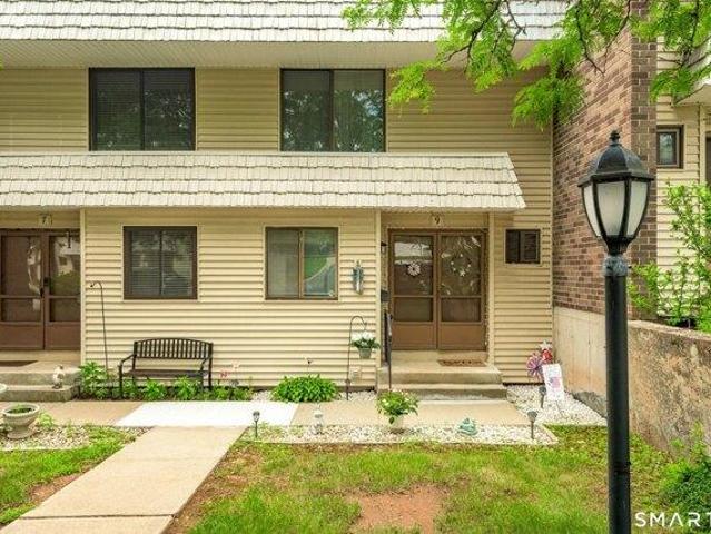 House for sale in Cromwell, Connecticut
