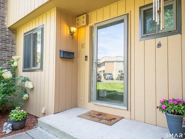 House for sale in Cromwell, Connecticut