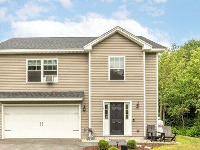 House for sale in Cumberland Center, Maine