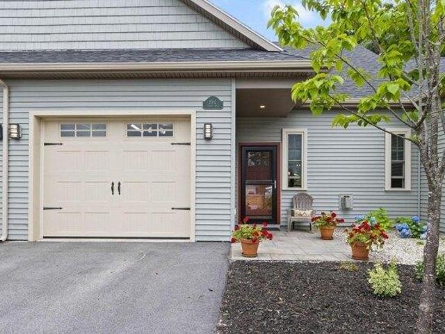 House for sale in Cumberland Center, Maine