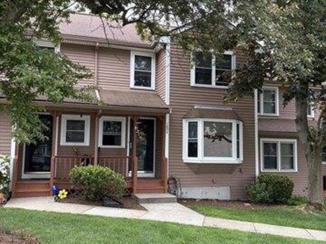 Condo for sale in Cumberland, Rhode Island