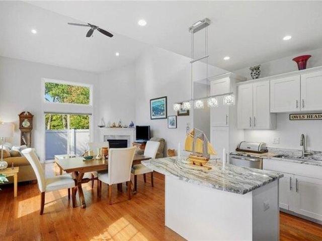 House for sale in Cumberland, Providence County