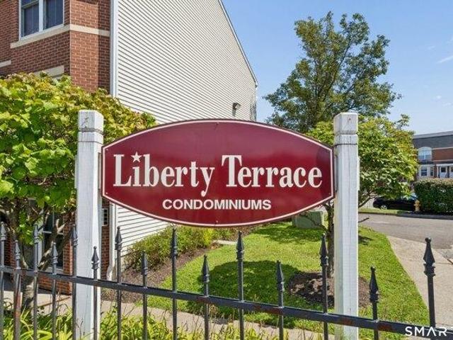 Condo for sale in Danbury, Connecticut