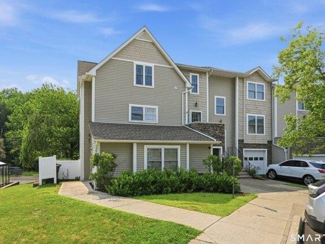 House for sale in Danbury, Connecticut