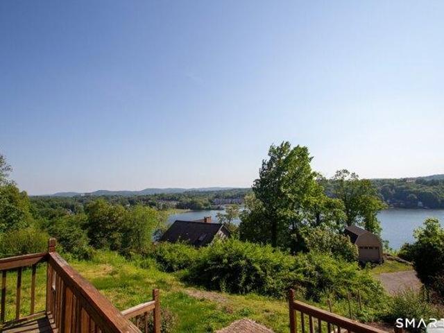 House for sale in Danbury, Connecticut