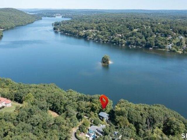 House for sale in Wildmans Landing, Danbury