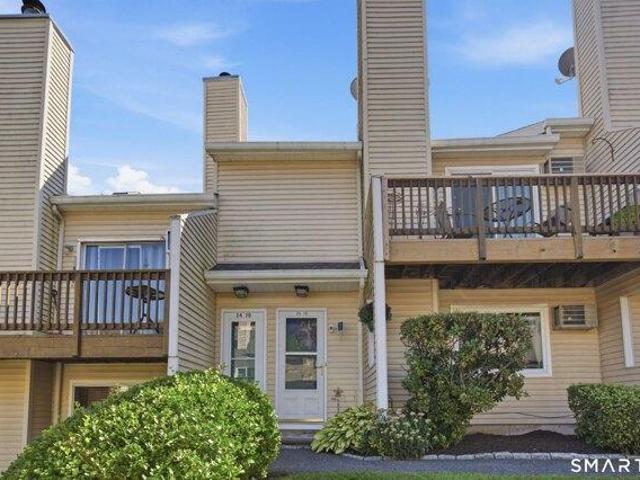 Condo for sale in Hayestown, Danbury