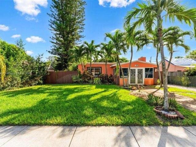 House for sale in Dania