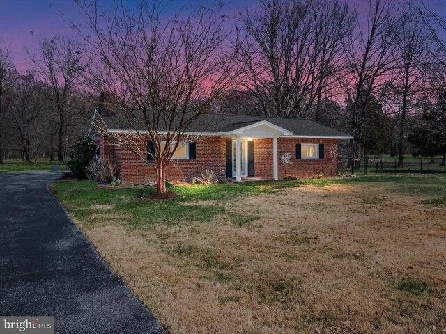 House for sale in Deale