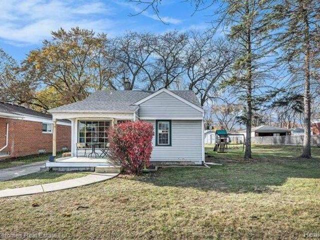 House for sale in Dearborn Heights, Michigan