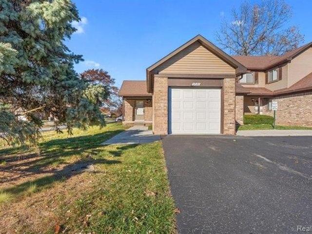 Condo for sale in Dearborn Heights, Michigan