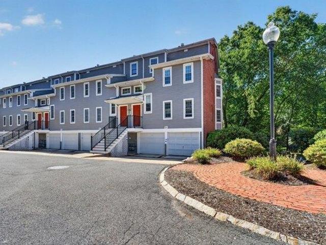Condo for sale in Dedham, Massachusetts
