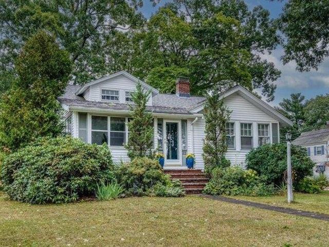 House for sale in Oakdale, Dedham