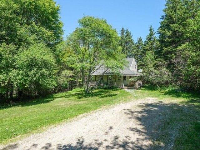 House for sale in Deer Isle, Maine