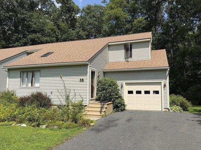 Condo for sale in Deerfield, Franklin County