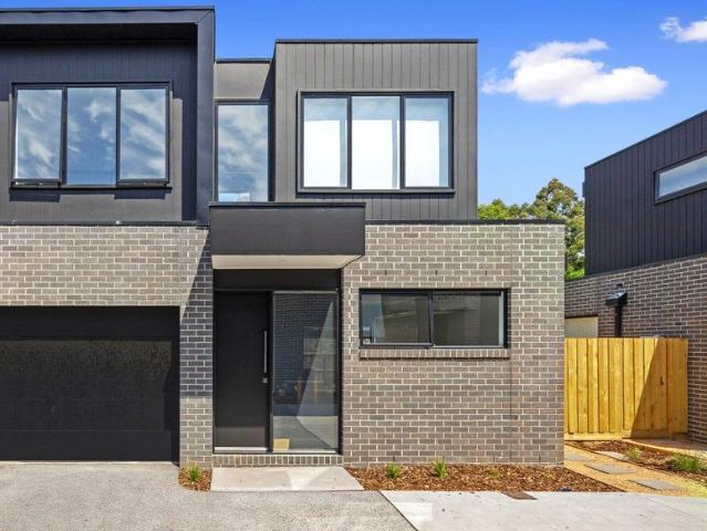 Townhouse for rent in Heathmont, Melbourne