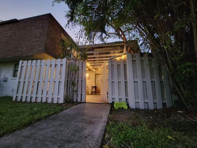 Room for rent in Delray Beach, Florida