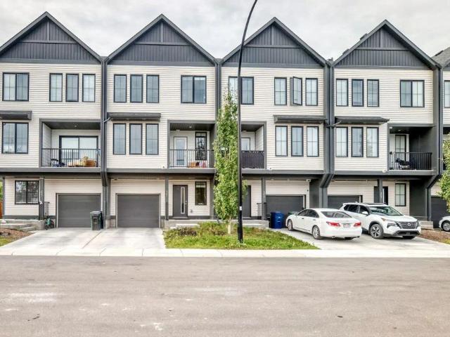 Townhouse for rent in South Point, Airdrie