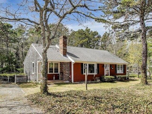 House for sale in Dennis