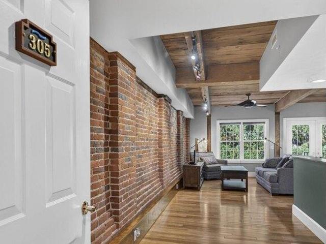 Condo for sale in Derry Village, Derry