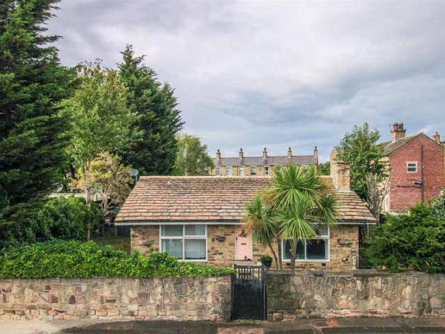 Bungalow for sale in Dewsbury, West Yorkshire