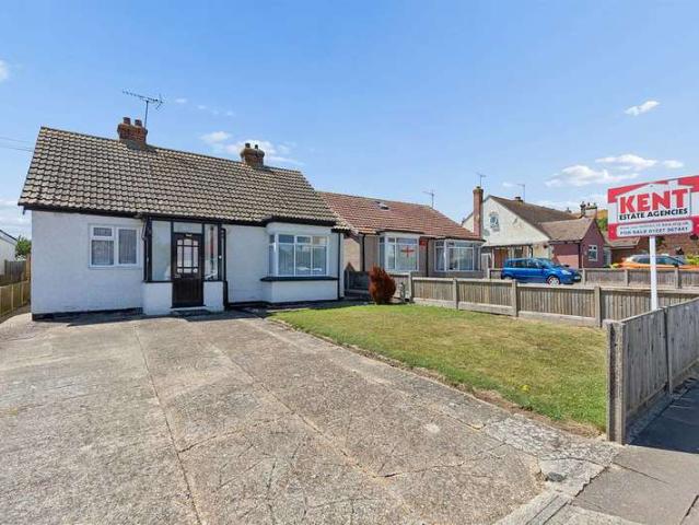 Bungalow for sale in Beltinge, The Bridge