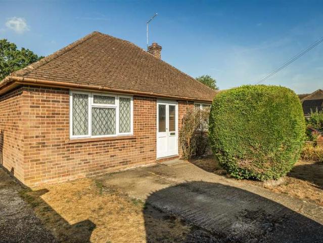 Bungalow for sale in Wokingham Without, Crowthorne