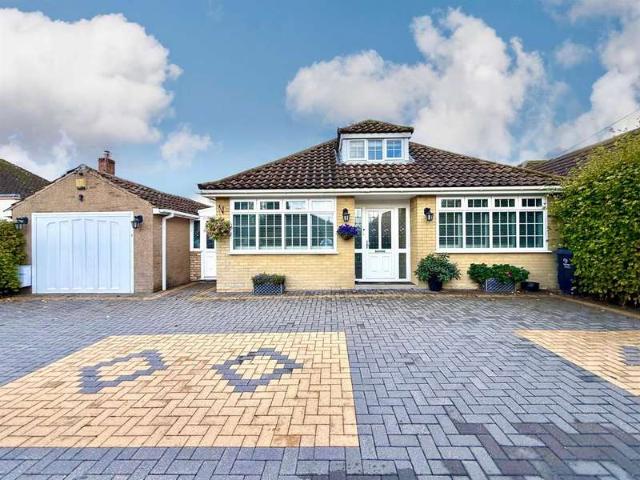 Bungalow for sale in Chiseldon, Swindon