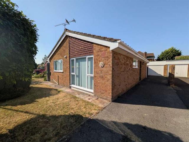 Bungalow for sale in Barnham and Eastergate, Clapham