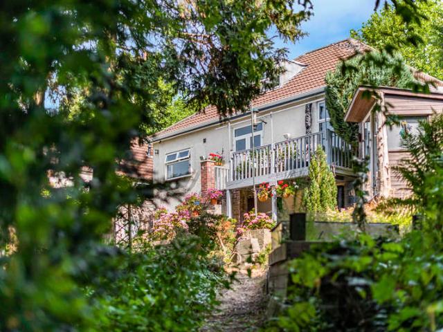Bungalow for sale in Feckenham, City Of Bristol