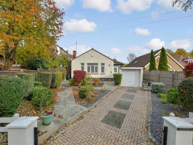 Bungalow for sale in Woodford Green, Greater London