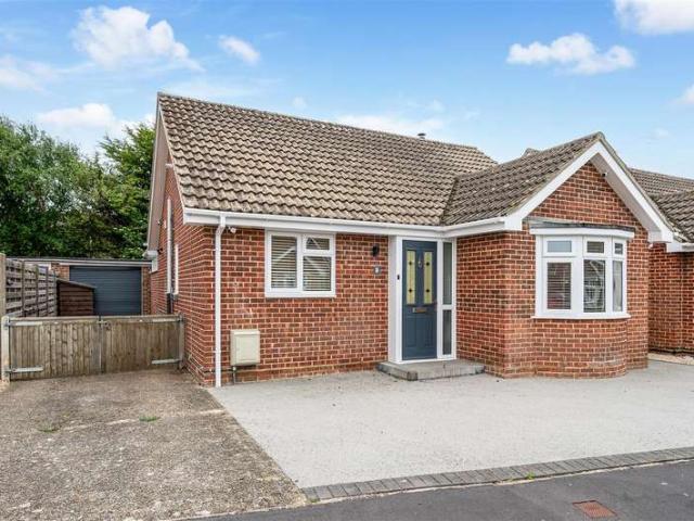 Bungalow for sale in Littlecote, West Sussex