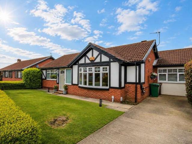 Bungalow for sale in Normanton and Altofts, Altofts