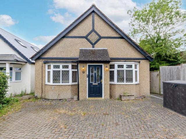 Bungalow for sale in North Watford, Hertfordshire