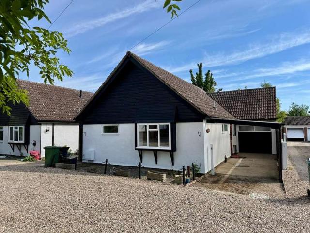 Bungalow for sale in Burnham-on-Crouch, Maldon