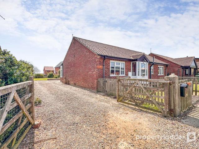 Bungalow for sale in Walcott, Comers