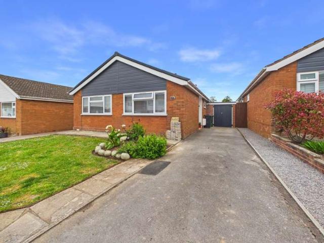 Bungalow for sale in Worle, Weston-super-mare