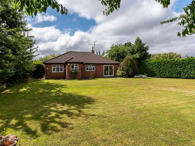 Bungalow for sale in Hoveringham, Alverton