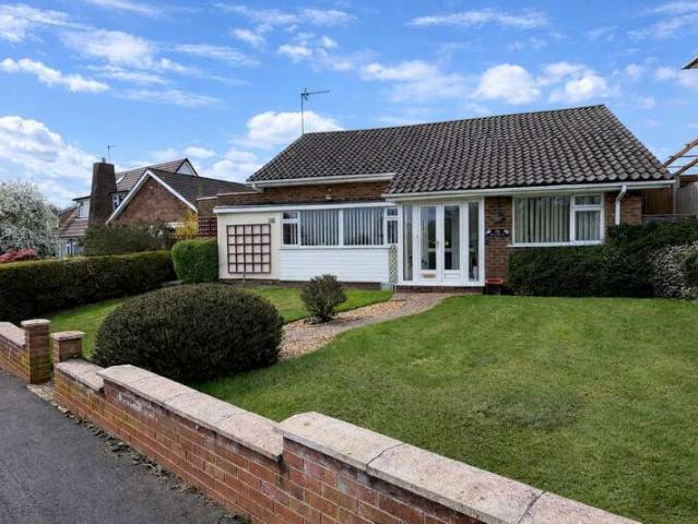 Bungalow for sale in Emscote, Green Close