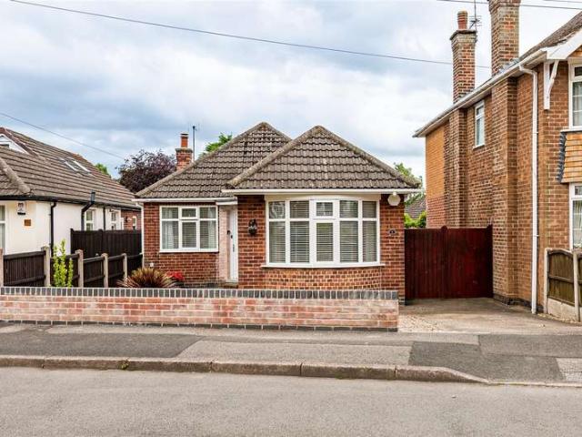 Bungalow for sale in Gedling, East Midlands