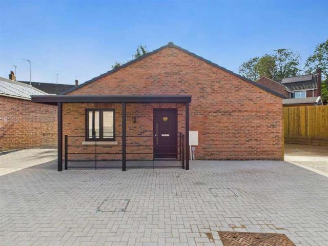 Bungalow for sale in Stanford On Avon, Leicestershire