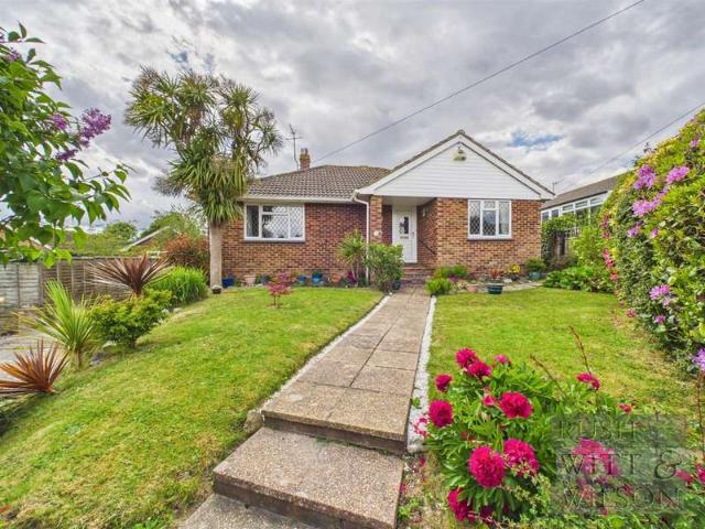 Bungalow for sale in Little Common, Heathlands