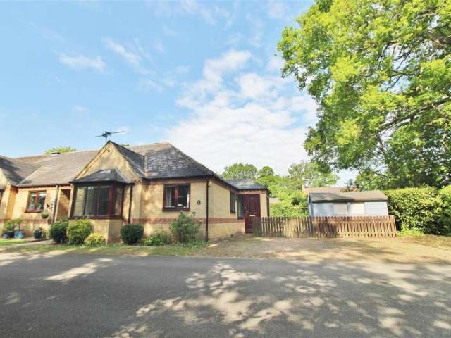 Bungalow for sale in Grantham, Barholm