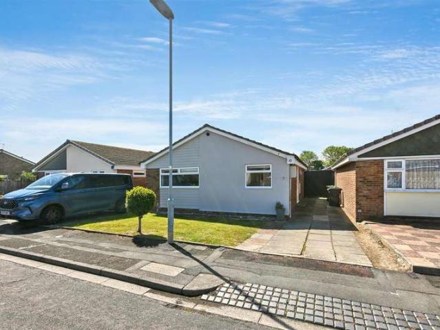 Bungalow for sale in St Anthony's Hill, Eastbourne