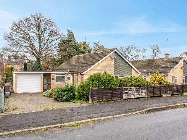 Bungalow for sale in Kings Stanley, Stroud